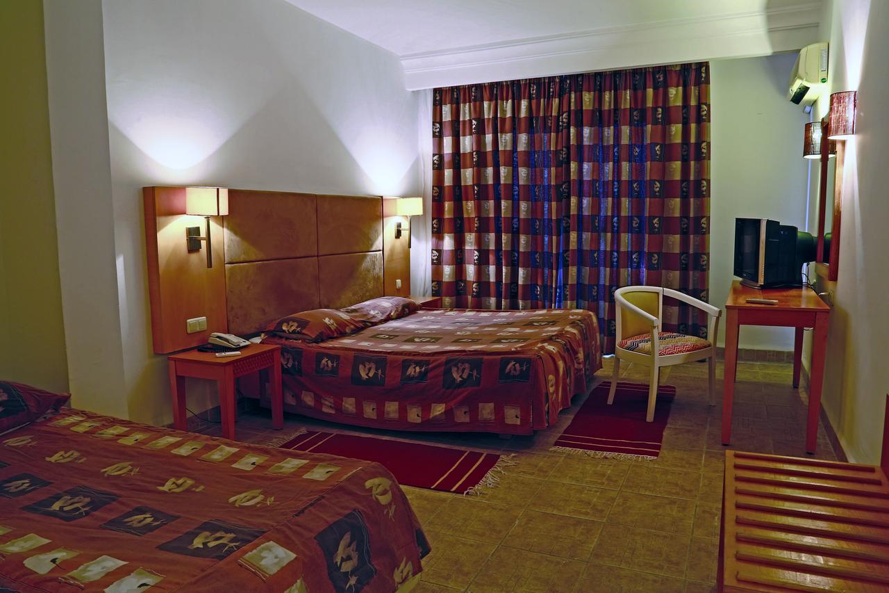 Hello Yasmine Hammamet
